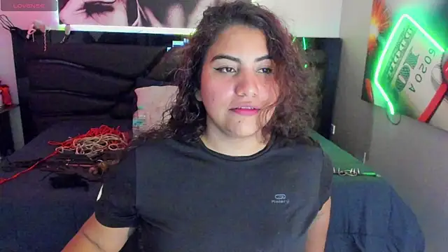 Sara Bdsm  online show from April 19, 4:17 pm