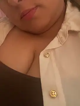 Snapshot of bruna438 chatting on September 23, 3:37 pm bruna438 online show from September 23, 3:37 pm