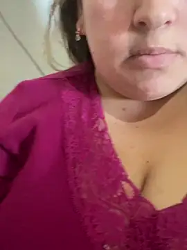 Snapshot of bruna438 chatting on September 25, 6:22 pm bruna438 online show from September 25, 6:22 pm