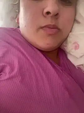 Snapshot of bruna438 chatting on October 13, 1:22 pm bruna438 online show from October 13, 1:22 pm