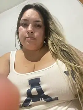 bruna438 online show from March 7, 12:40 am