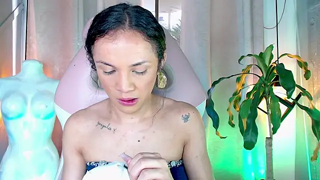 Cristal Gem1 online show from April 24, 11:34 am