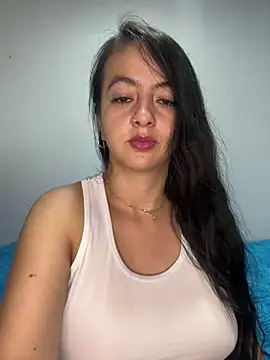 Snapshot of salo-rousee chatting on July 22, 10:07 am salo-rousee online show from July 22, 10:07 am