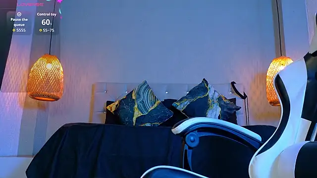 Thaiel Fosteer online show from November 27, 7:10 am