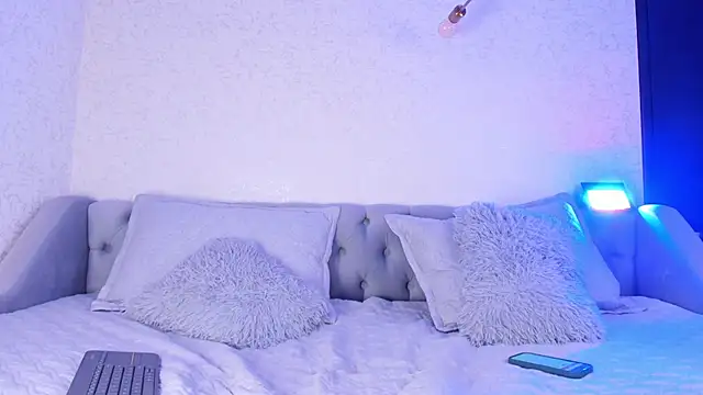 Snapshot of MAGIC_ISA chatting on September 17, 1:46 pm MAGIC ISA online show from September 17, 1:46 pm