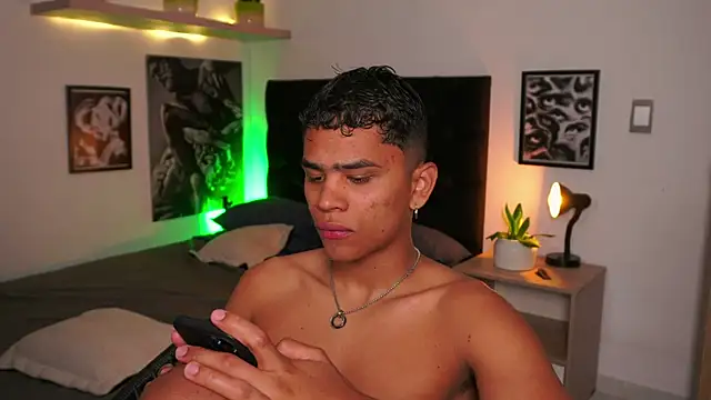 EROS AND ALAN online show from June 24, 3:49 am