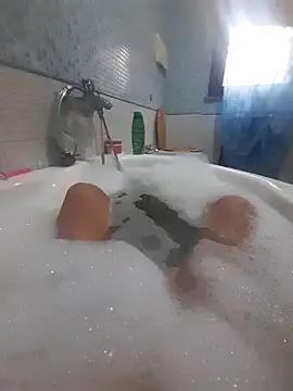 Snapshot of gigilola84 chatting on October 17, 8:39 am gigilola84 online show from October 17, 8:39 am