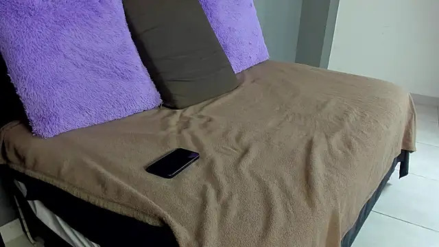  online show from April 19, 3:11 pm