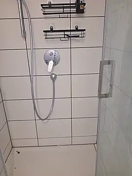 1994xnx online show from September 18, 5:15 pm