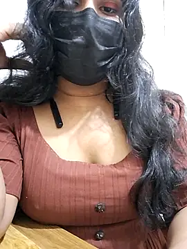 Snapshot of BeautyGirl_sara chatting on September 10, 11:43 am BeautyGirl sara online show from September 10, 11:43 am