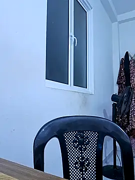 Snapshot of BeautyGirl_sara chatting on September 12, 1:33 pm BeautyGirl sara online show from September 12, 1:33 pm