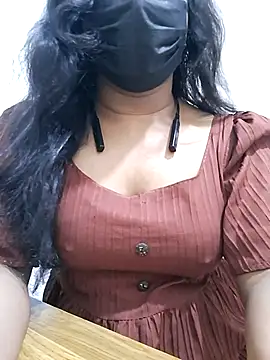 Snapshot of BeautyGirl_sara chatting on October 4, 7:28 am BeautyGirl sara online show from October 4, 7:28 am