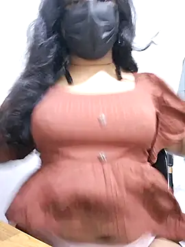 Snapshot of BeautyGirl_sara chatting on October 10, 5:34 pm BeautyGirl sara online show from October 10, 5:34 pm