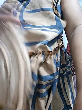 Snapshot of BeautyGirl_sara chatting on October 24, 3:41 pm BeautyGirl sara online show from October 24, 3:41 pm