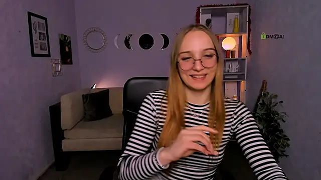 keylas moan online show from April 22, 11:23 am