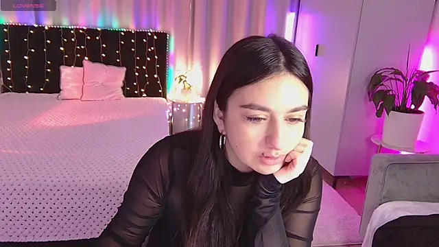 Lola Sparks online show from September 23, 6:05 am