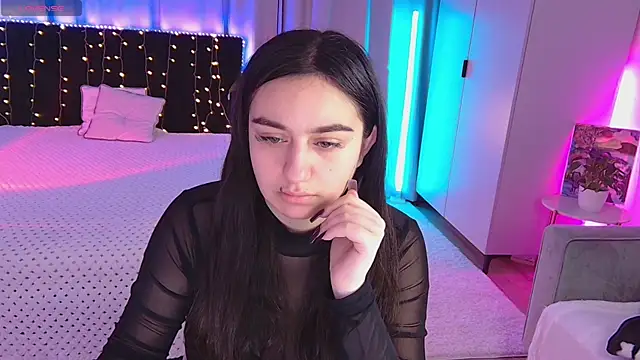 Lola Sparks online show from October 6, 4:10 am