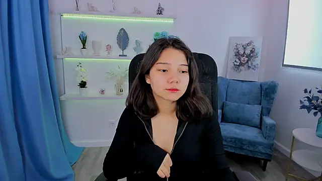 Snapshot of ElliVensda chatting on September 28, 11:48 am ElliVensda online show from September 28, 11:48 am