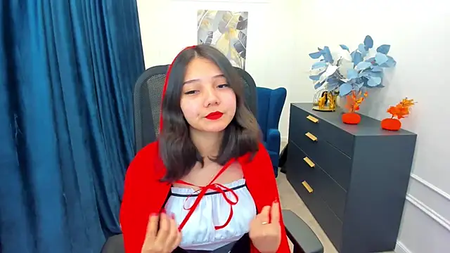 Snapshot of ElliVensda chatting on October 16, 7:48 pm ElliVensda online show from October 16, 7:48 pm