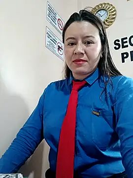 Hannah-colx online show from April 17, 4:10 pm