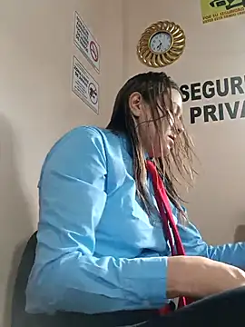 Hannah-colx online show from April 20, 12:30 pm