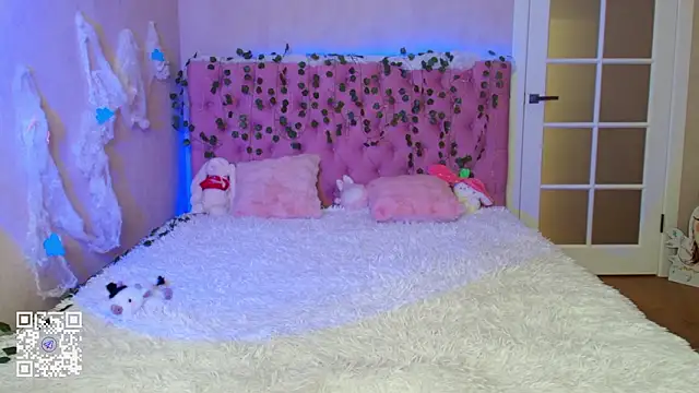 Pink Lila18 online show from February 21, 12:44 am