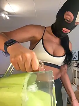 swedishbaddie online show from September 21, 3:35 pm