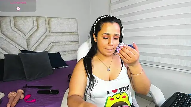 Snapshot of _adahara_queen chatting on September 16, 4:02 am  adahara queen online show from September 16, 4:02 am