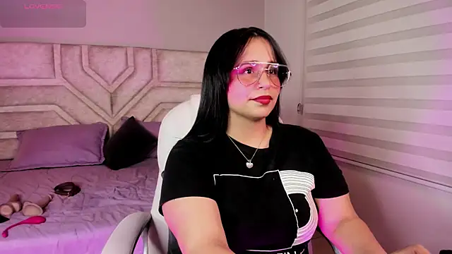 Snapshot of _adahara_queen chatting on September 30, 4:17 am  adahara queen online show from September 30, 4:17 am