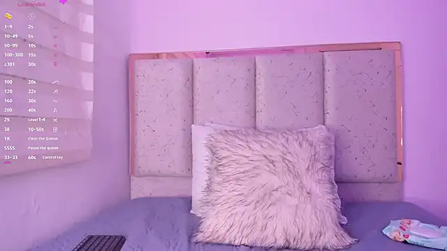 violeta olsen online show from February 19, 7:21 pm