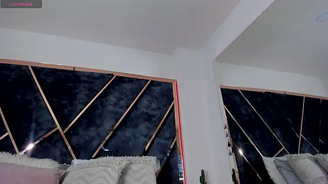 SusanaHenao online show from December 3, 6:28 pm