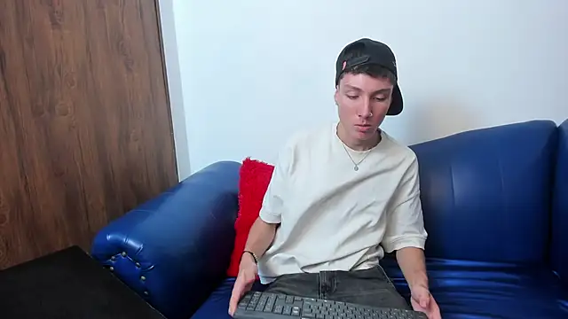 LittleDanny  online show from November 29, 5:05 pm