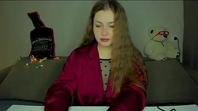 Snapshot of yourgem__ chatting on December 3, 2:41 am yourgem online show from December 3, 2:41 am