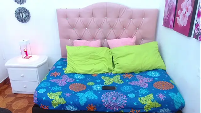 ivy scorpio online show from October 2, 5:58 am