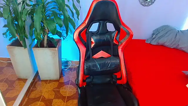 ivy scorpio online show from October 6, 2:25 pm