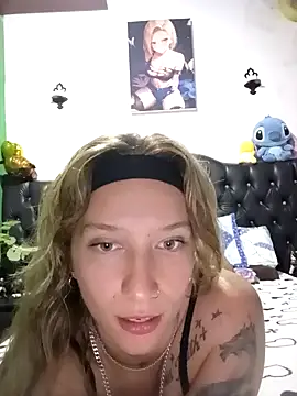 Snapshot of Licethf00x chatting on April 5, 2:20 am Licethf00x online show from April 5, 2:20 am