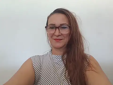 MiaVega online show from September 25, 2:54 pm