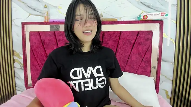 Snapshot of skaylar_95_mylove chatting on November 29, 1:52 am skaylar 95 mylove online show from November 29, 1:52 am