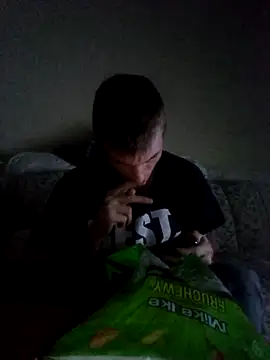 jizzyglizzy92 online show from February 27, 6:46 am