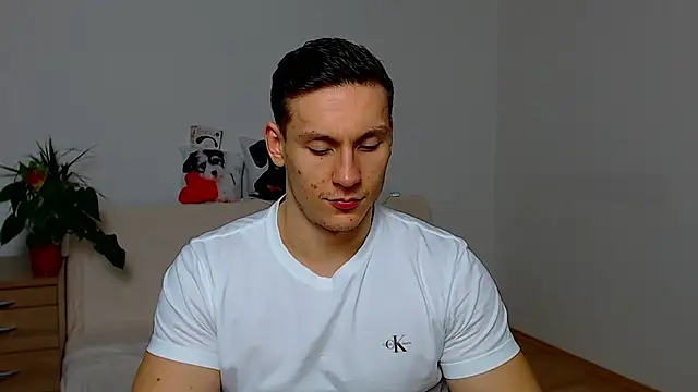 ZeinMiracles online show from December 1, 9:20 pm