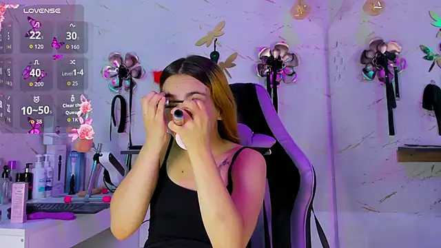 Natasha-Adams online show from April 21, 9:17 pm