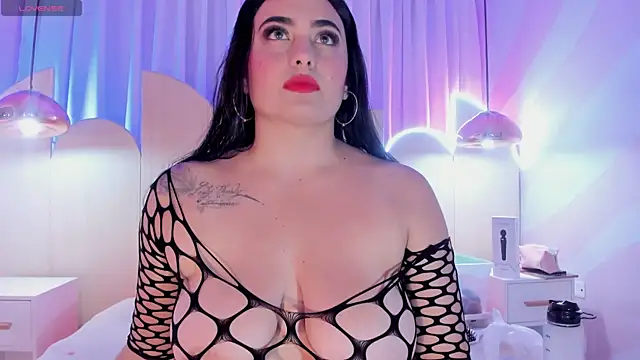 sofiiacarson online show from February 6, 7:28 pm