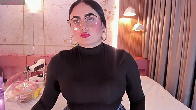 sofiiacarson online show from July 20, 6:21 pm