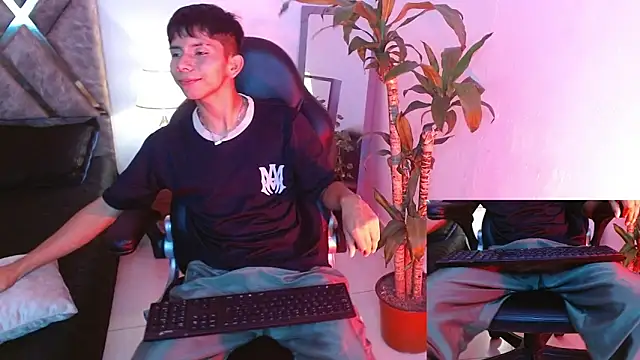 Hyunjin Son online show from September 18, 1:18 am