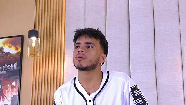 Snapshot of AlexanderJordan chatting on November 17, 11:32 pm AlexanderJordan online show from November 17, 11:32 pm