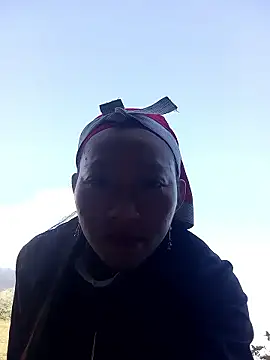 Snapshot of tcm-cute chatting on October 28, 1:31 am tcm-cute online show from October 28, 1:31 am