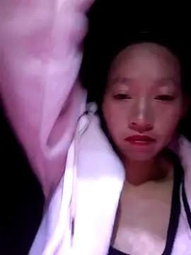 Snapshot of tcm-cute chatting on November 3, 8:43 pm tcm-cute online show from November 3, 8:43 pm