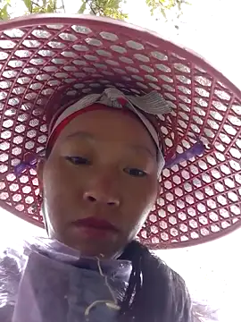 Snapshot of tcm-cute chatting on November 10, 1:59 am tcm-cute online show from November 10, 1:59 am