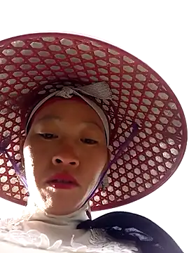 Snapshot of tcm-cute chatting on November 14, 1:04 am tcm-cute online show from November 14, 1:04 am