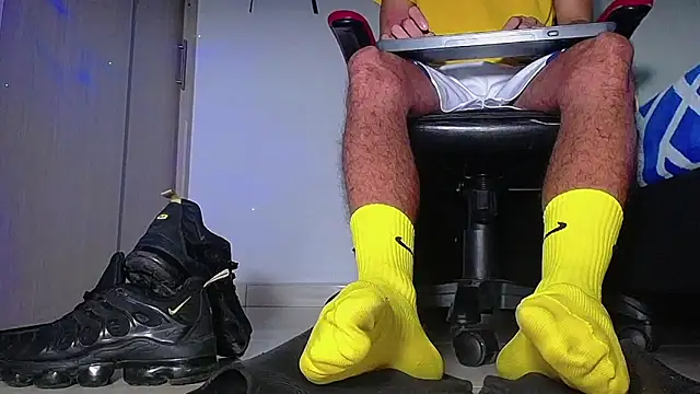 Snapshot of Sir_kev66 chatting on December 14, 2:06 am Sir kev66 online show from December 14, 2:06 am